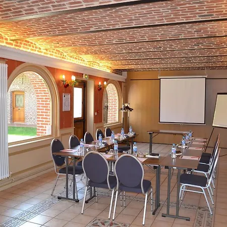 Le Domaine Des Cigognes 3*