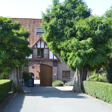 호텔 Le Domaine Des Cigognes 3*