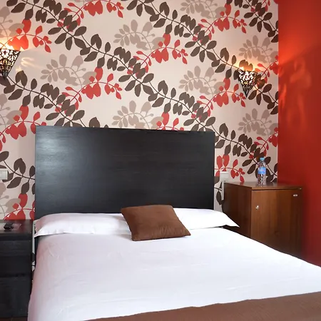 Le Domaine Des Cigognes Hotel 3*