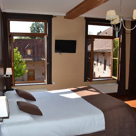 Le Domaine Des Cigognes Hotel