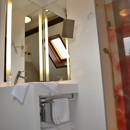 Le Domaine Des Cigognes 3*