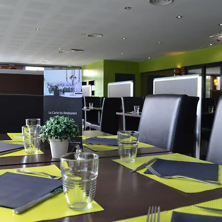 Le Domaine Des Cigognes 호텔