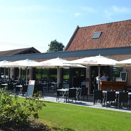 Le Domaine Des Cigognes