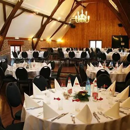 Le Domaine Des Cigognes Отель 3*