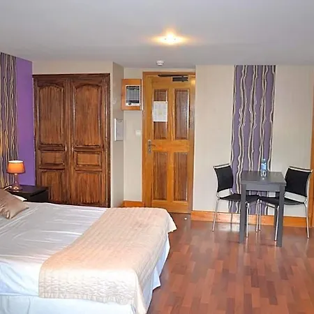 Le Domaine Des Cigognes Hotel 3*