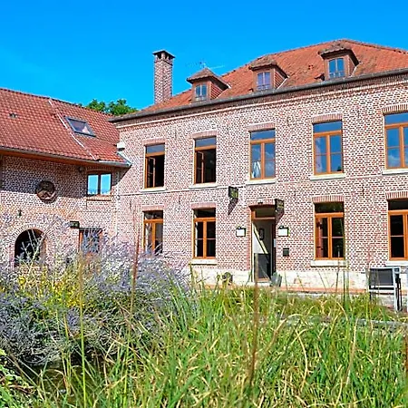 Le Domaine Des Cigognes