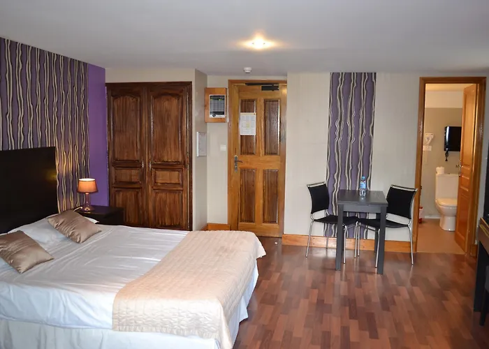 Hotel Le Domaine Des Cigognes Ennevelin