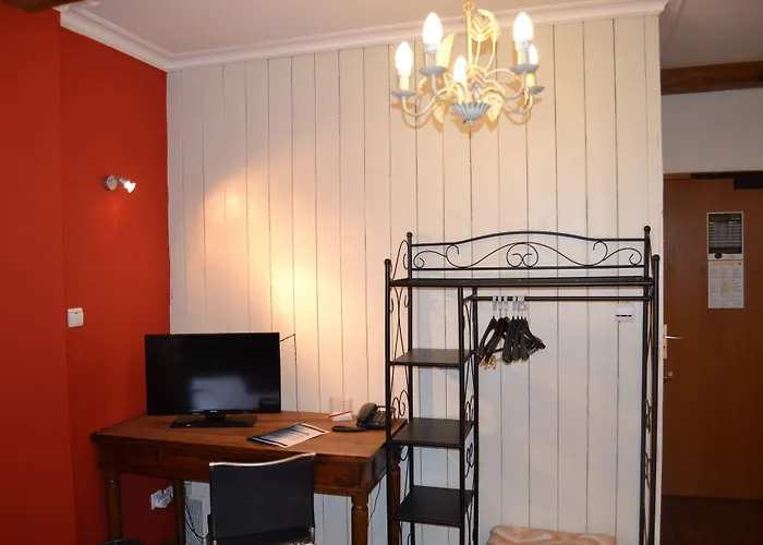 Le Domaine Des Cigognes 3*