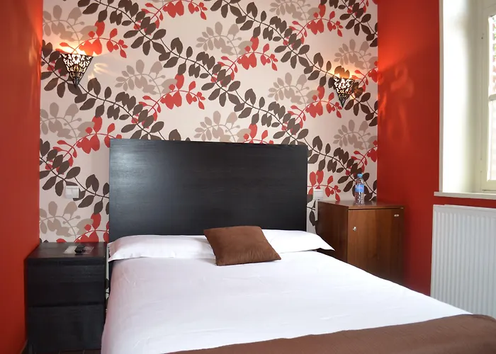 Le Domaine Des Cigognes Hotel 3*