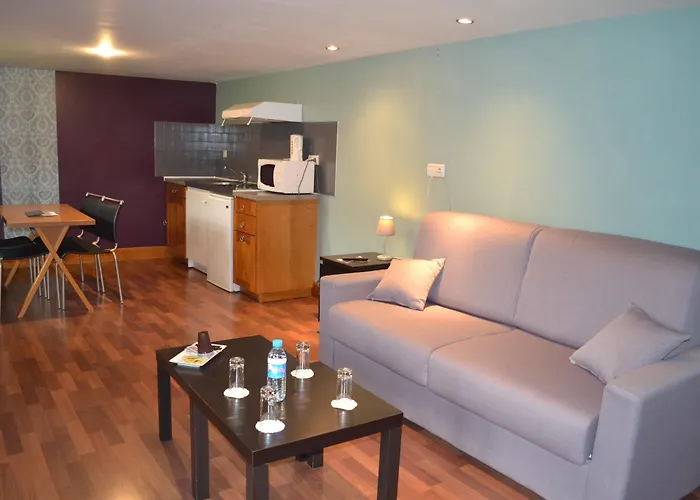 Le Domaine Des Cigognes Hotel Ennevelin