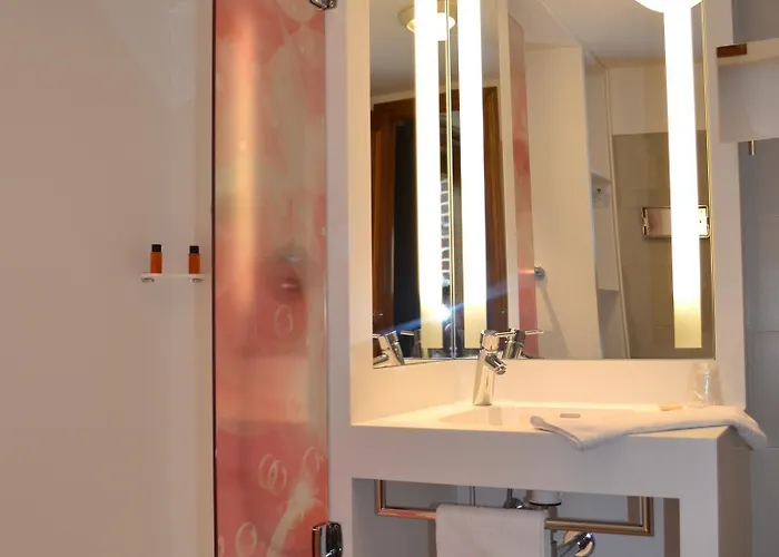 Le Domaine Des Cigognes Hotel 3*