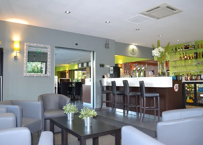 Le Domaine Des Cigognes 3*