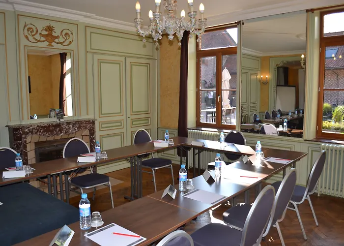 Le Domaine Des Cigognes