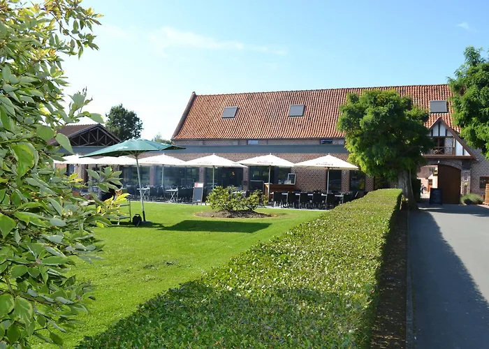 Le Domaine Des Cigognes Hotel 3*
