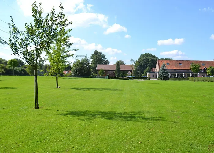 Hotel Le Domaine Des Cigognes