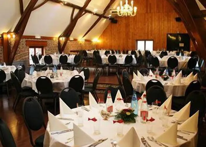 Le Domaine Des Cigognes Hotel 3*